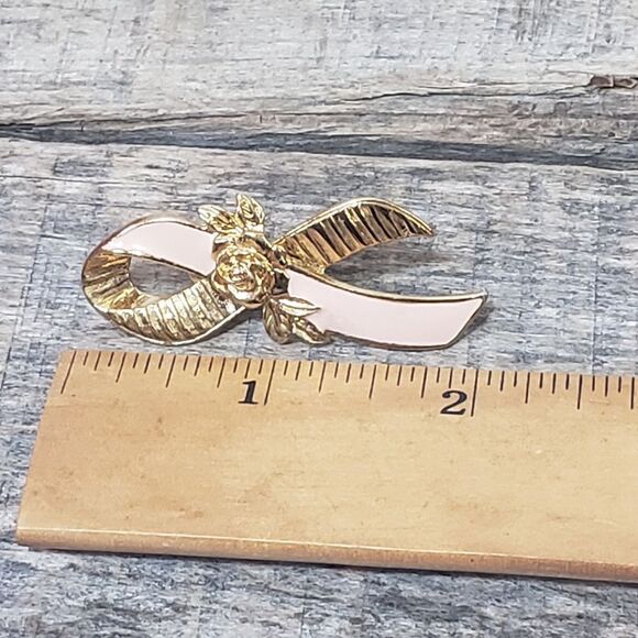 VINTAGE AVON Breast Cancer Awareness Ribbon Pin - Picture 5 of 6